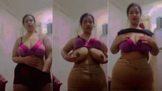 Goa Ki Lady Ne Bade Boobs Dikha Kar Choot Mein Ungli Dali